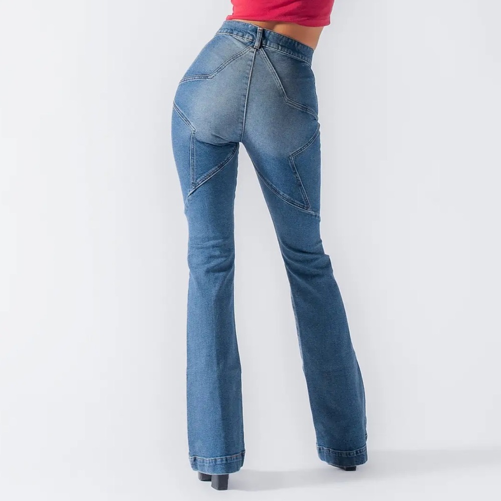 NWT Revice Venus flare jeans